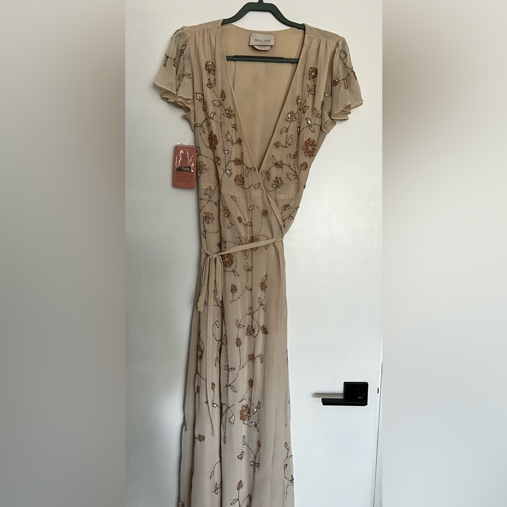 BHLDN gown. Size 14. Never worn :(